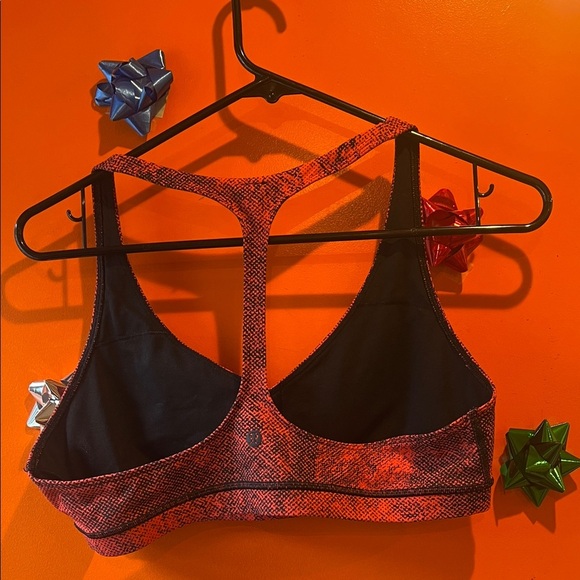 Lululemon Women's Red Sports Bra - Picture 3 of 4